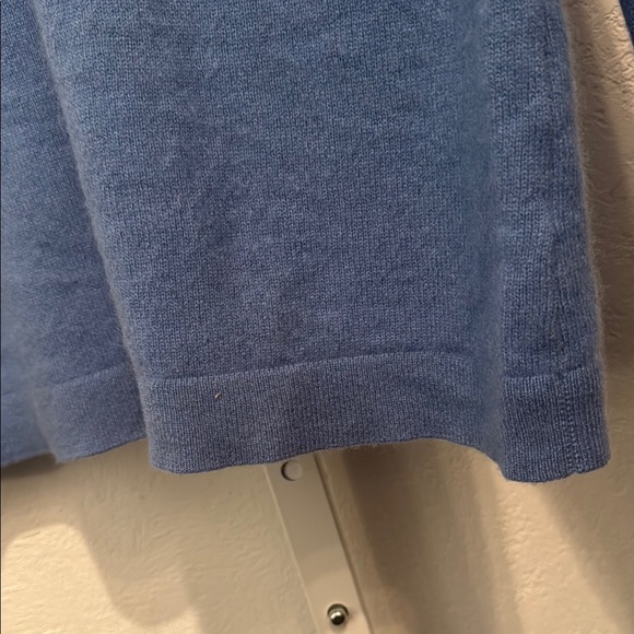 Jones New York Women’s Blue Cashmere VNeck Sweater - Picture 7 of 7